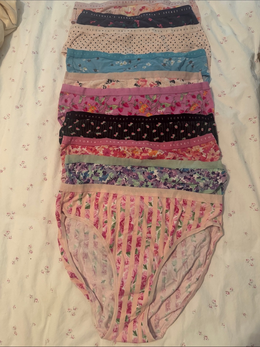 EUC 10 PAIRS Victoria's Secret Ladies' Floral and Fruit Cotton Briefs szM